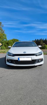 Volkswagen Scirocco 2.0 TDI DSG BlueMotion Technology B... - Volkswagen Scirocco: TDI