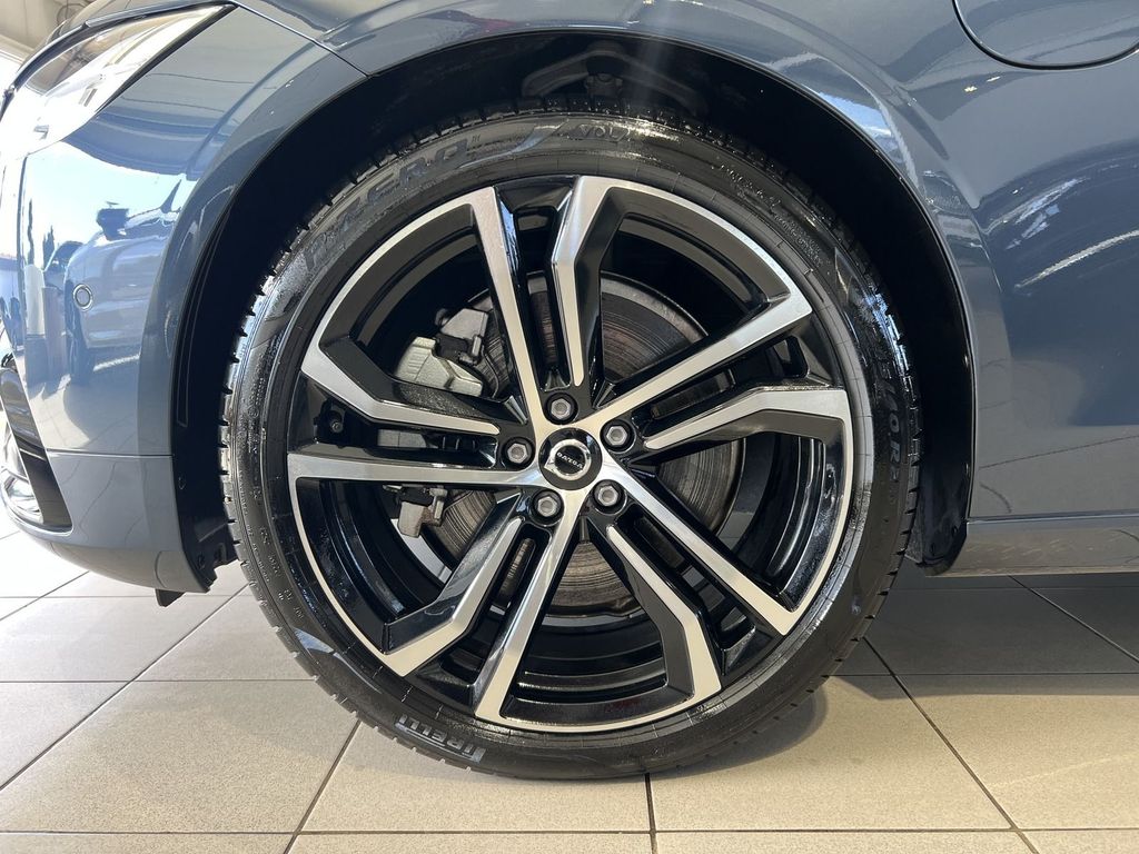Volvo S90 T8 Ultimate Dark Recharge AWD BLIS FourC B&W