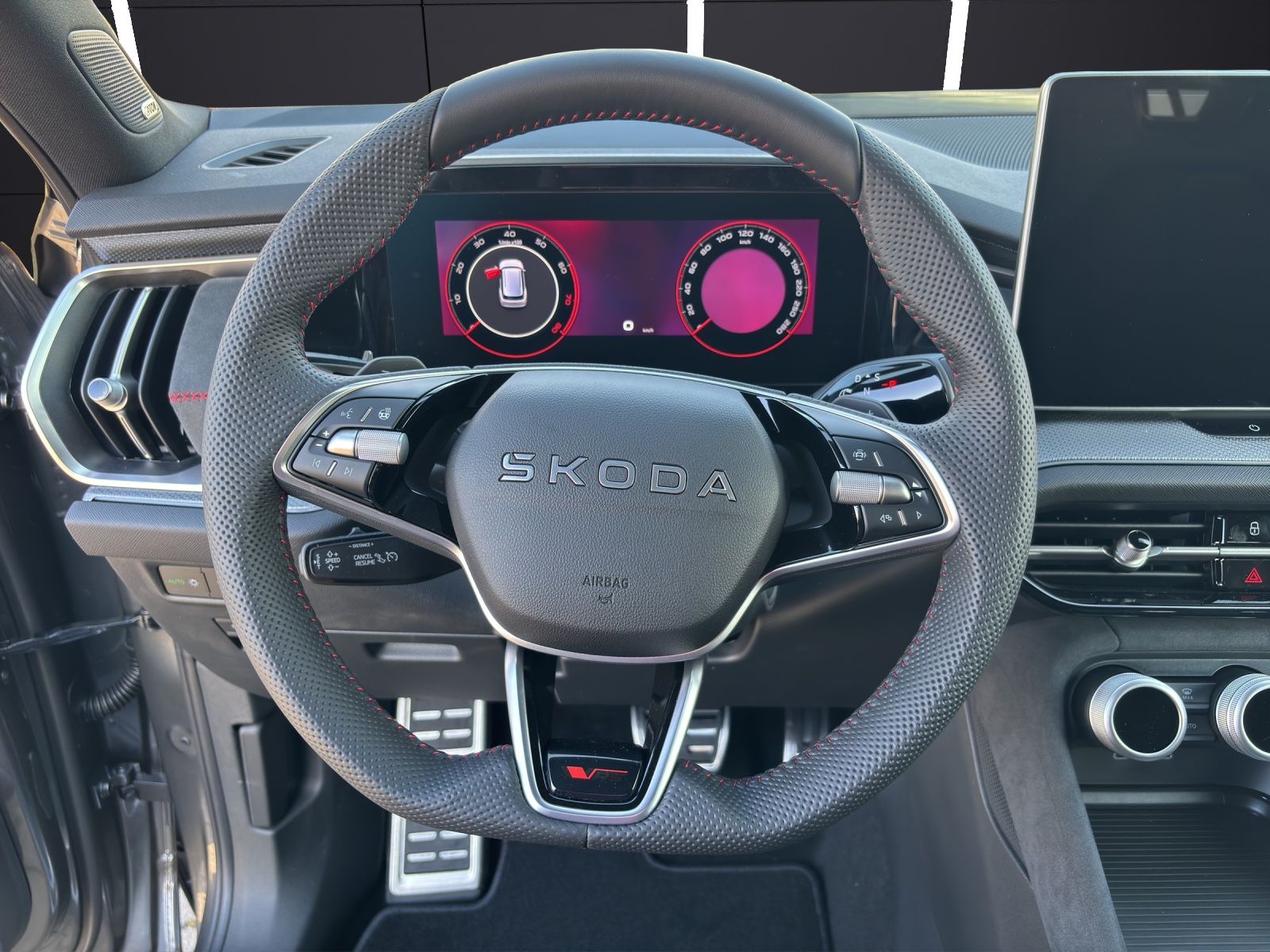 Fahrzeugabbildung SKODA Kodiaq RS 2.0 TSI 4x4 AHZ HUD MATRIX DCC