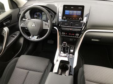 Fahrzeugabbildung Mitsubishi Eclipse Cross 2.4 Basis PLUG-IN-HYBRID
