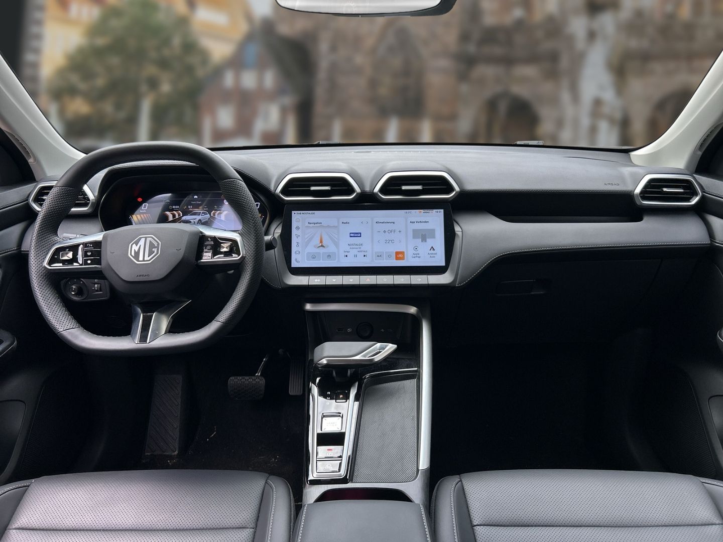 Fahrzeugabbildung MG ZS 1.5 Hybrid+ Luxury VFW