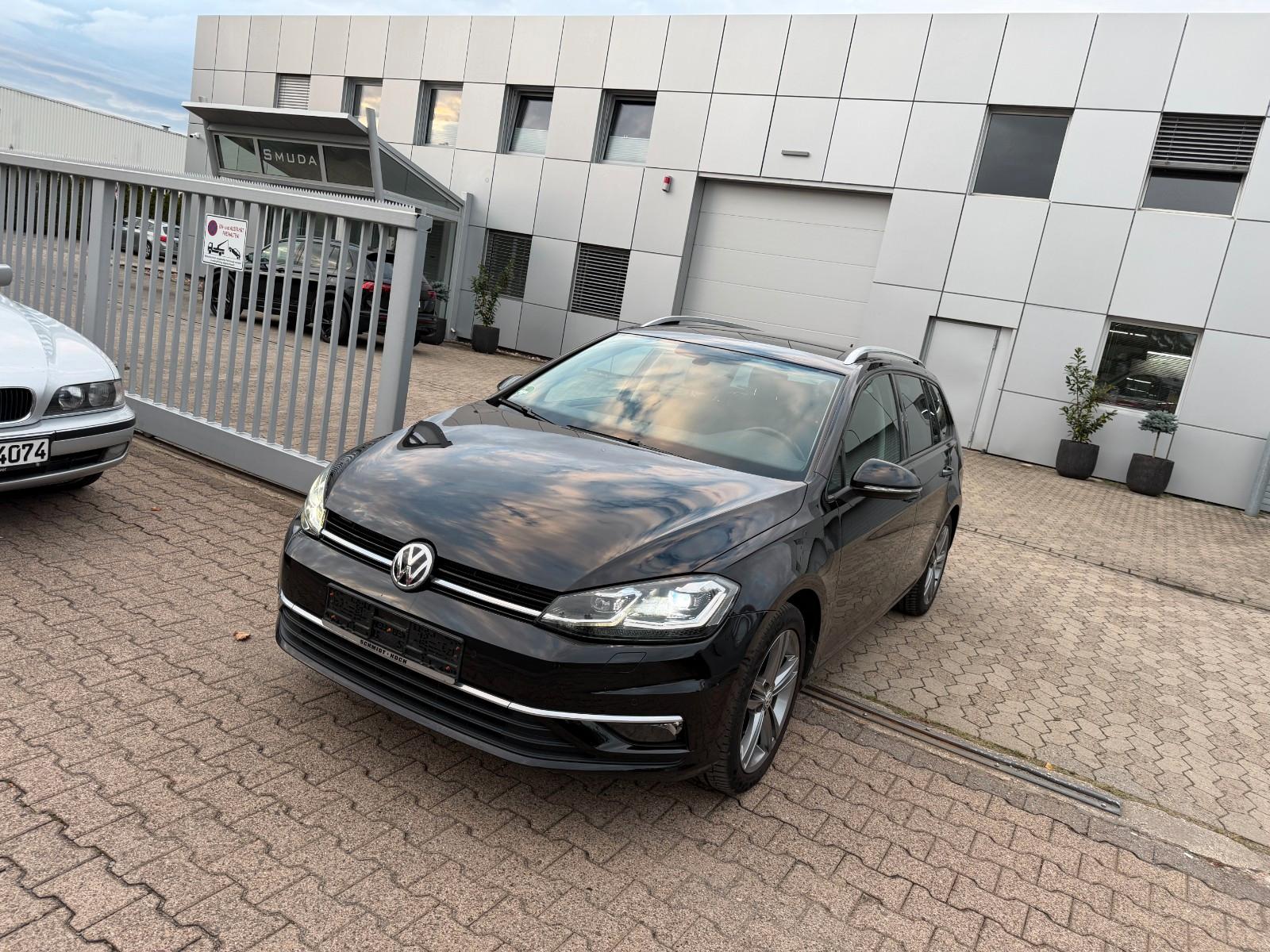 Volkswagen Golf VII Variant *ACC*AHK*NAVI*LED*DSG*MASSAGE*