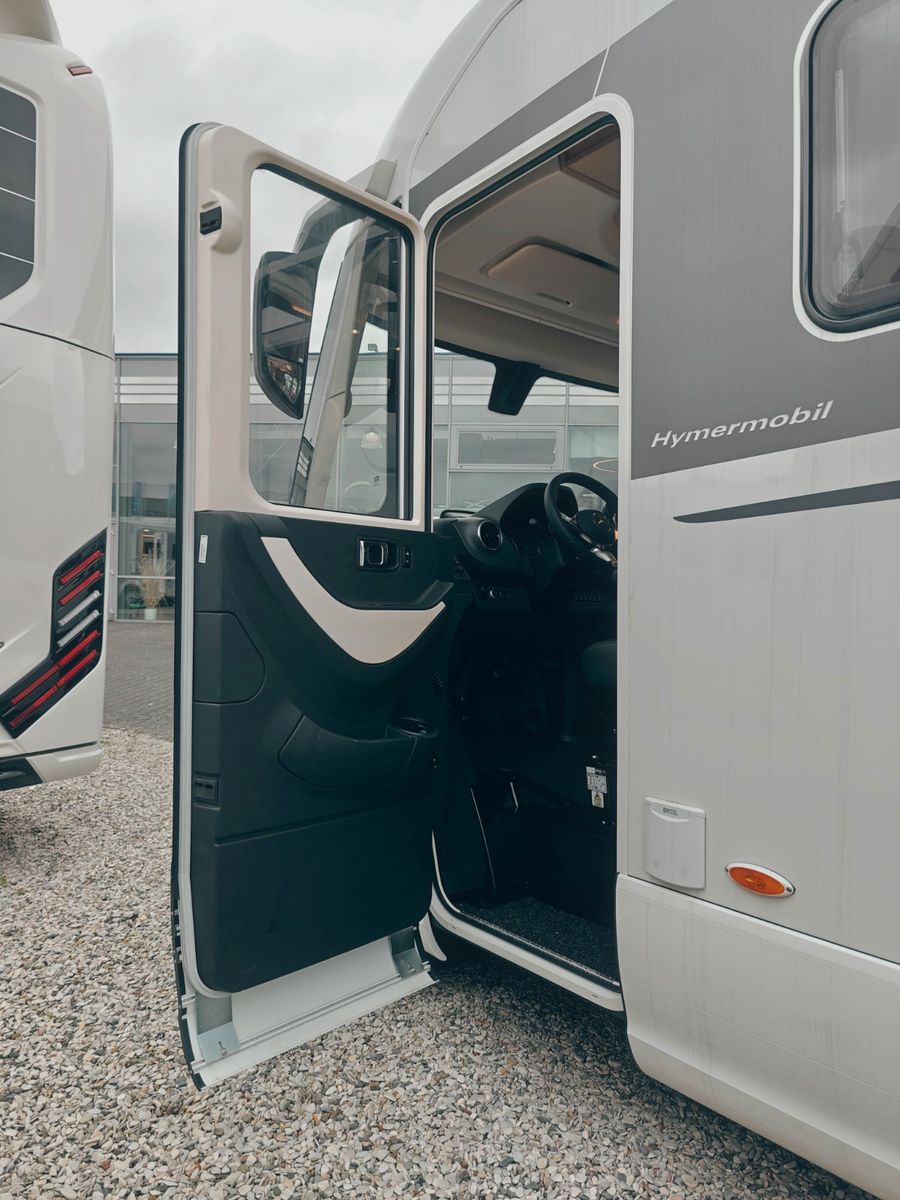 Fahrzeugabbildung HYMER / ERIBA / HYMERCAR B - KLASSE ML I 780 MASTERLINE NEU! MODELL  2025