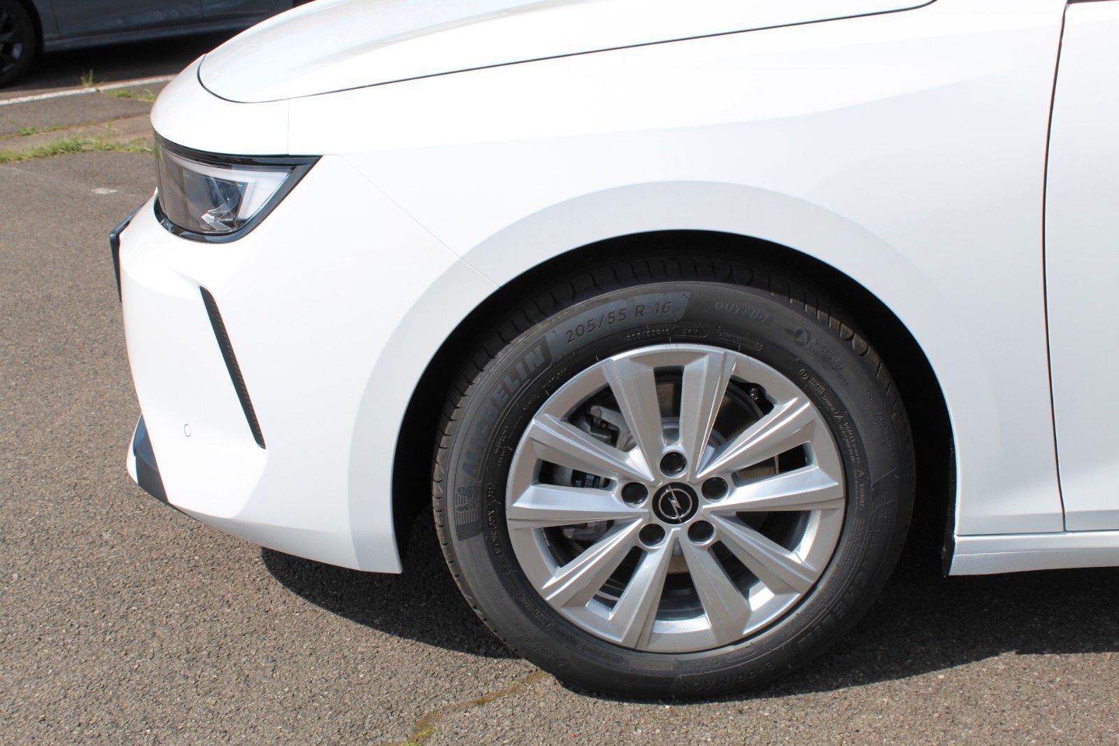 Fahrzeugabbildung Opel Astra L Lim*Edition*RFK*Klima*PDC*SHZ*LED