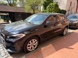 BMW X2 sDrive18i -Panorama Dach - Business Paket - : Geländewagen, Panorama Dach