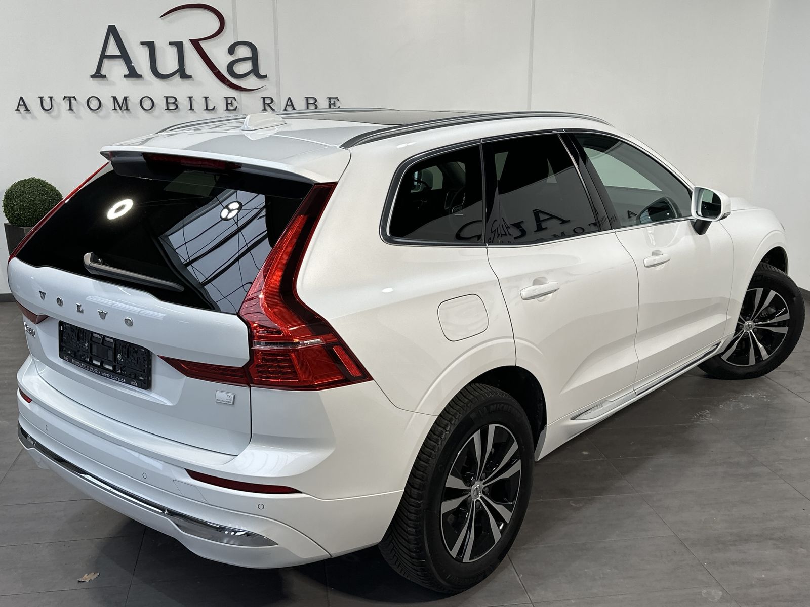 Fahrzeugabbildung Volvo XC60 T6 AWD Inscription Expression NAV+LED+AHK
