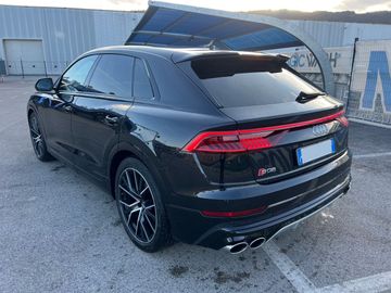 Audi Q8 - 4