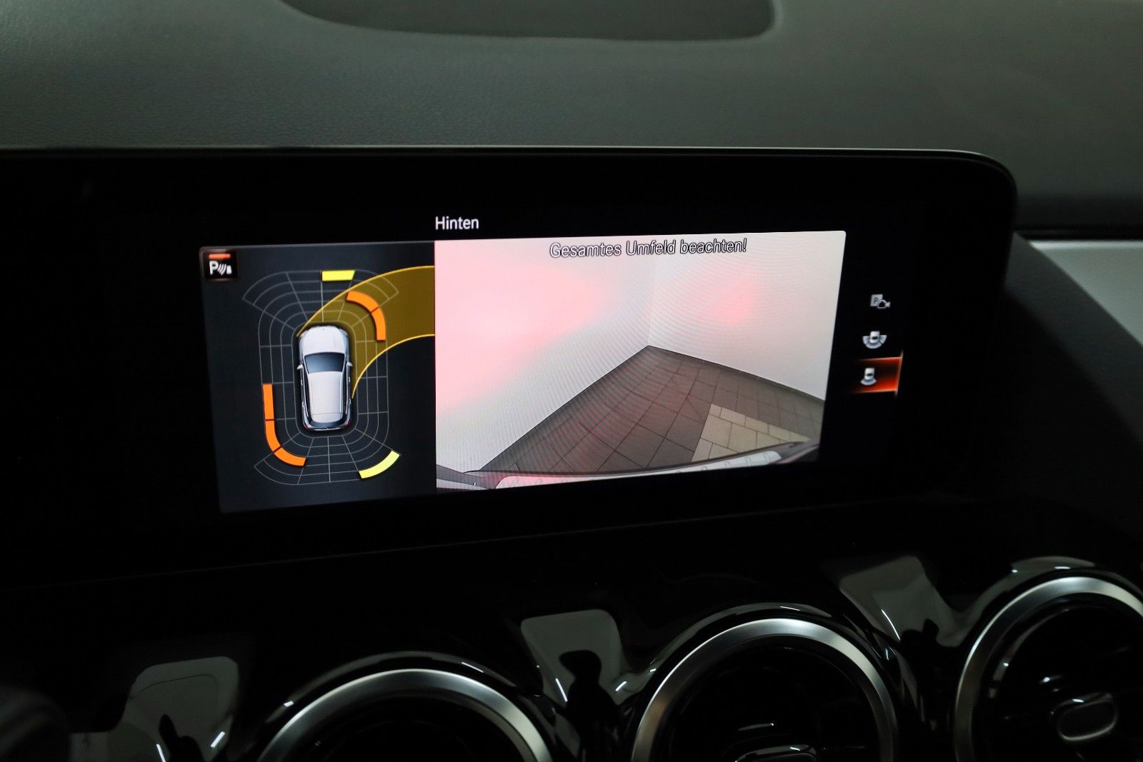 Fahrzeugabbildung Mercedes-Benz GLA 250e Style T-Leder,Navi,LED,SH,Park Paket