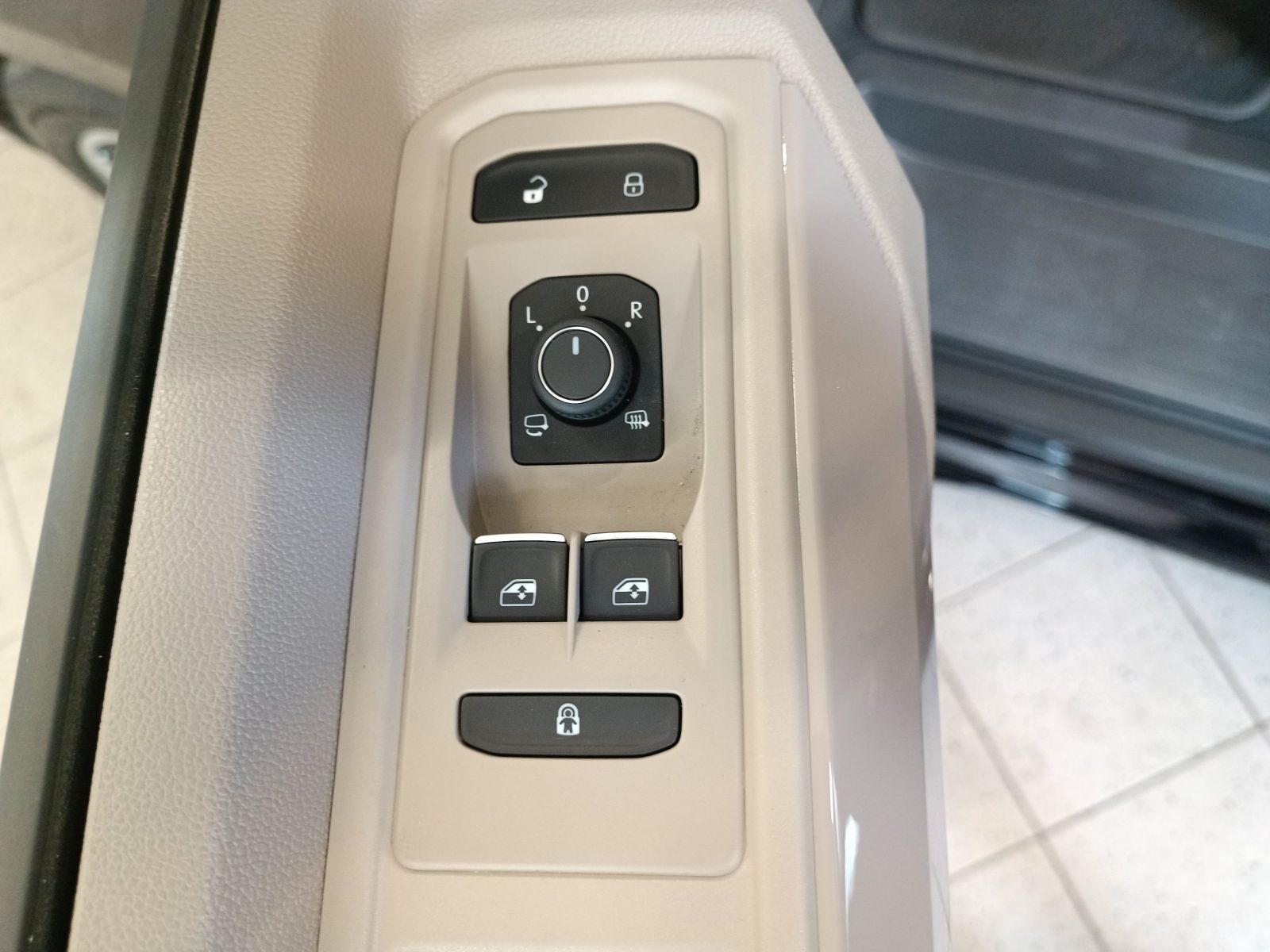 Volkswagen T7 Multivan - Bild 15