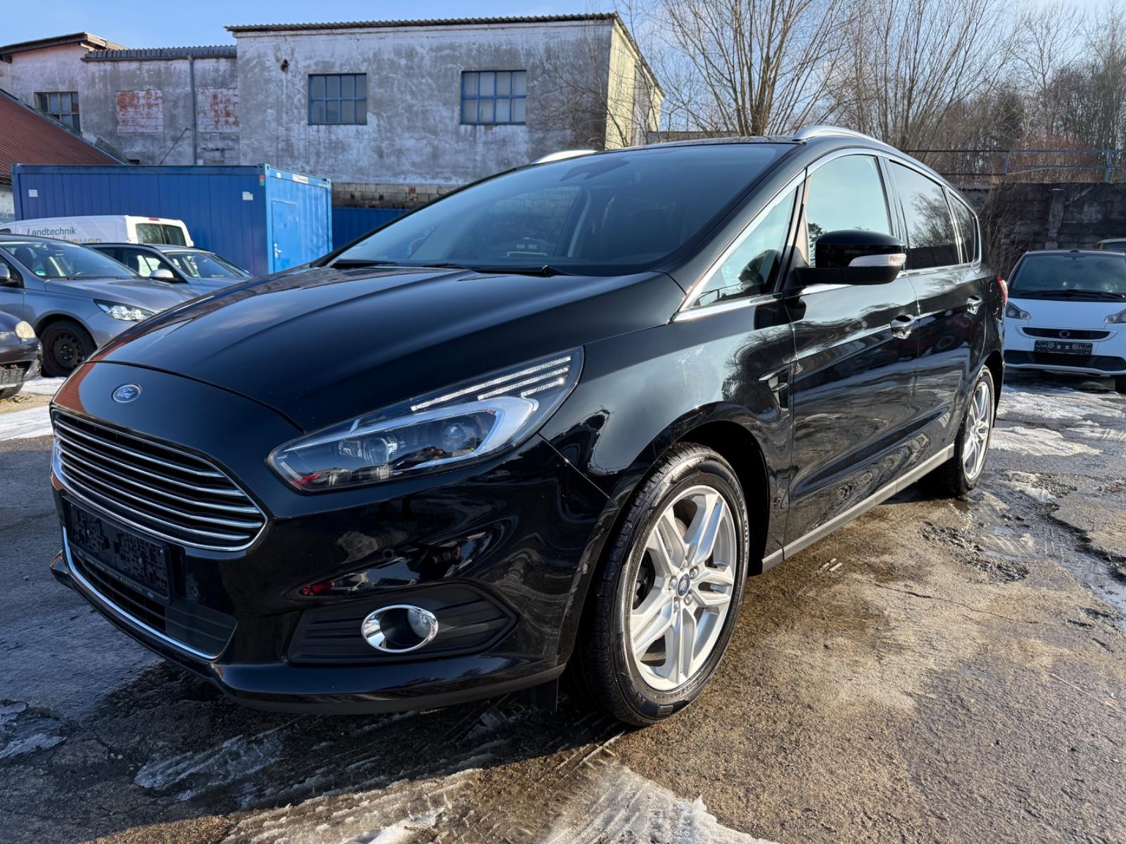 Ford S-Max Titanium *7-SITZER*SONY*LED*NAVI*
