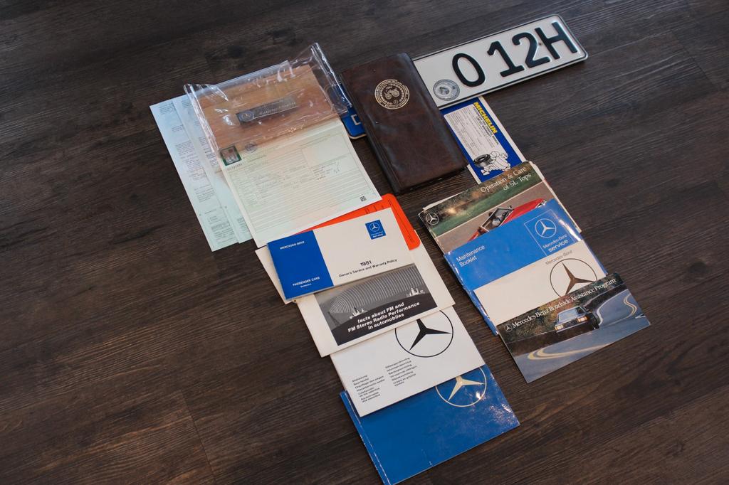 Mercedes-Benz SL 380