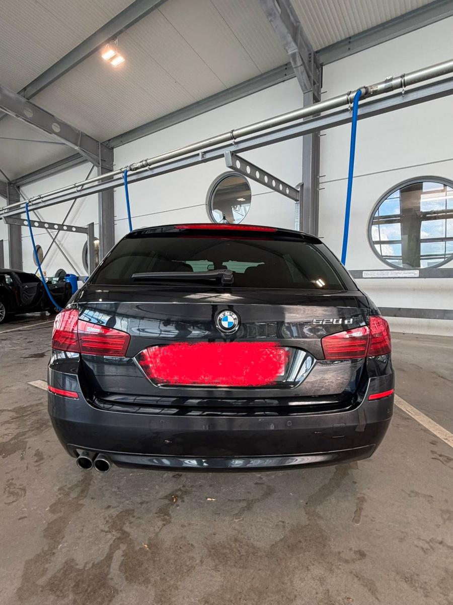 BMW 520