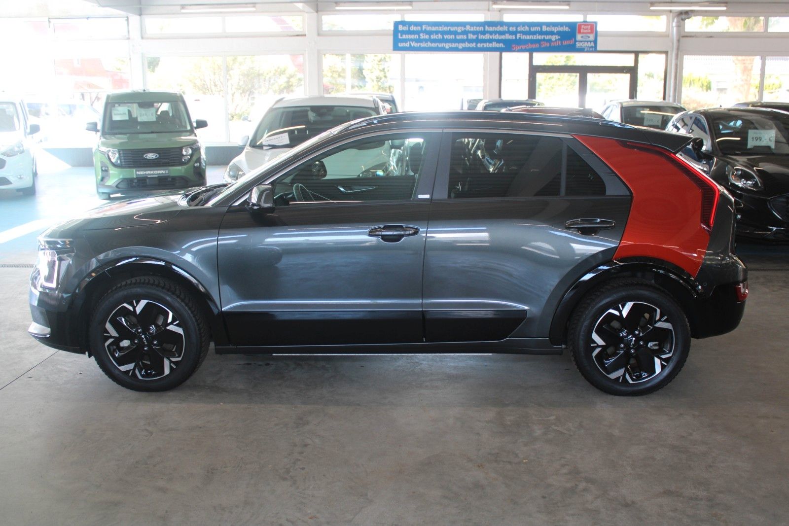 Fahrzeugabbildung Kia Niro EV Inspiration Ausparken Wärmepumpe 64 kWh