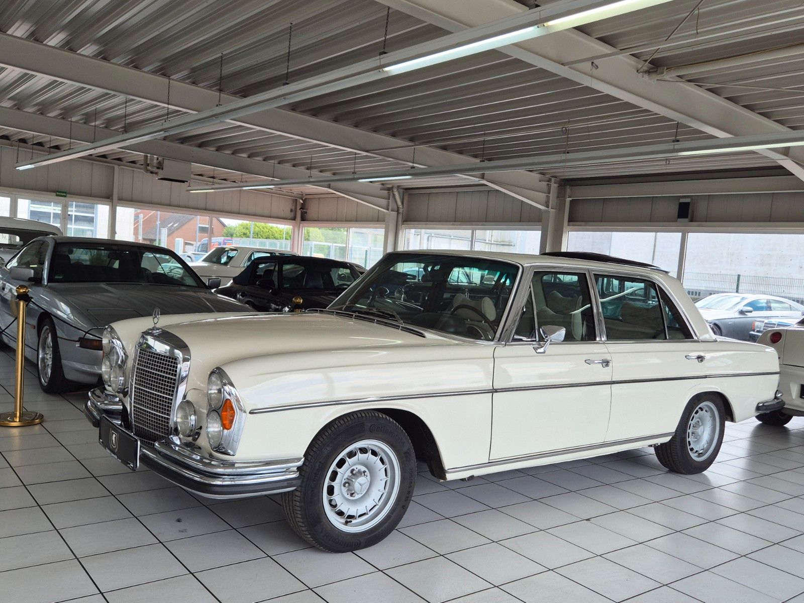 Fahrzeugabbildung Mercedes-Benz 300 SEL 6.3/Deutsch/Historie/3. Hd./WGA 62
