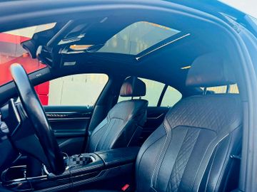 BMW 750 - 5