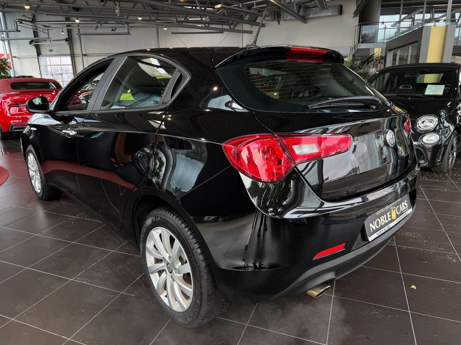 Fahrzeugabbildung Alfa Romeo Giulietta Basis KLIMA NAVI