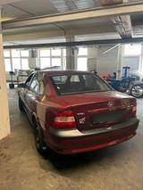 Opel Oldtimer Opel Vectra - gebrauchte Opel Vectra aus dem Jahr 1996