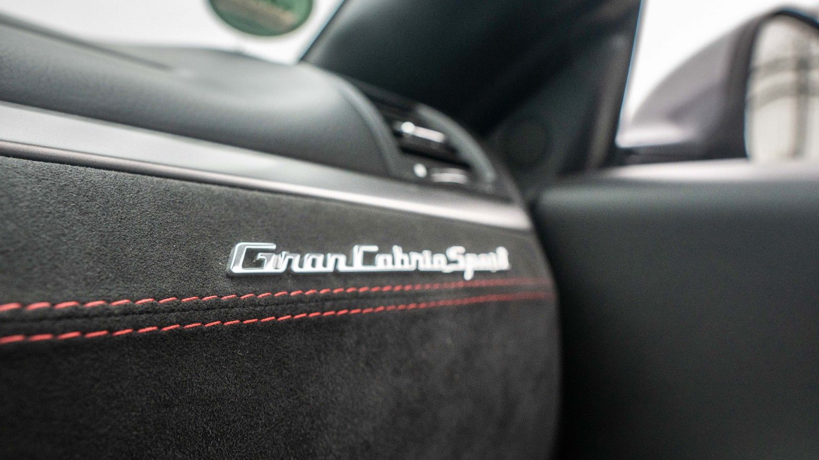 Fahrzeugabbildung Maserati GranCabrio 4.7 V8 Sport/Deutsch/SH lückenlos