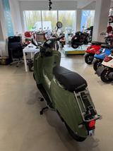 e-Schwalbe 50er 45 km/h Lithium-Akku tragbar Bis zu 100 KM  - E-SCHWALBE MOTORRAD