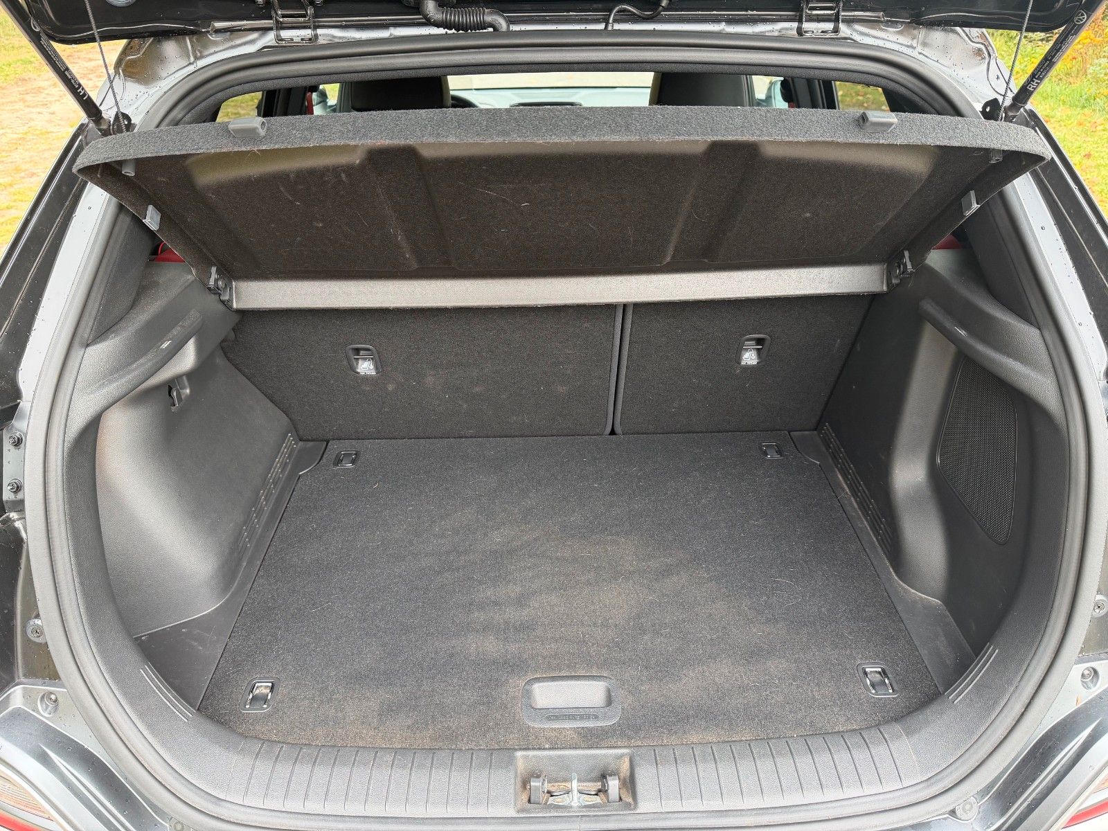 Fahrzeugabbildung Hyundai KONA 1.6T-GDI*Unique*2WD*DCT*RFKamera*Navi*SHZ*
