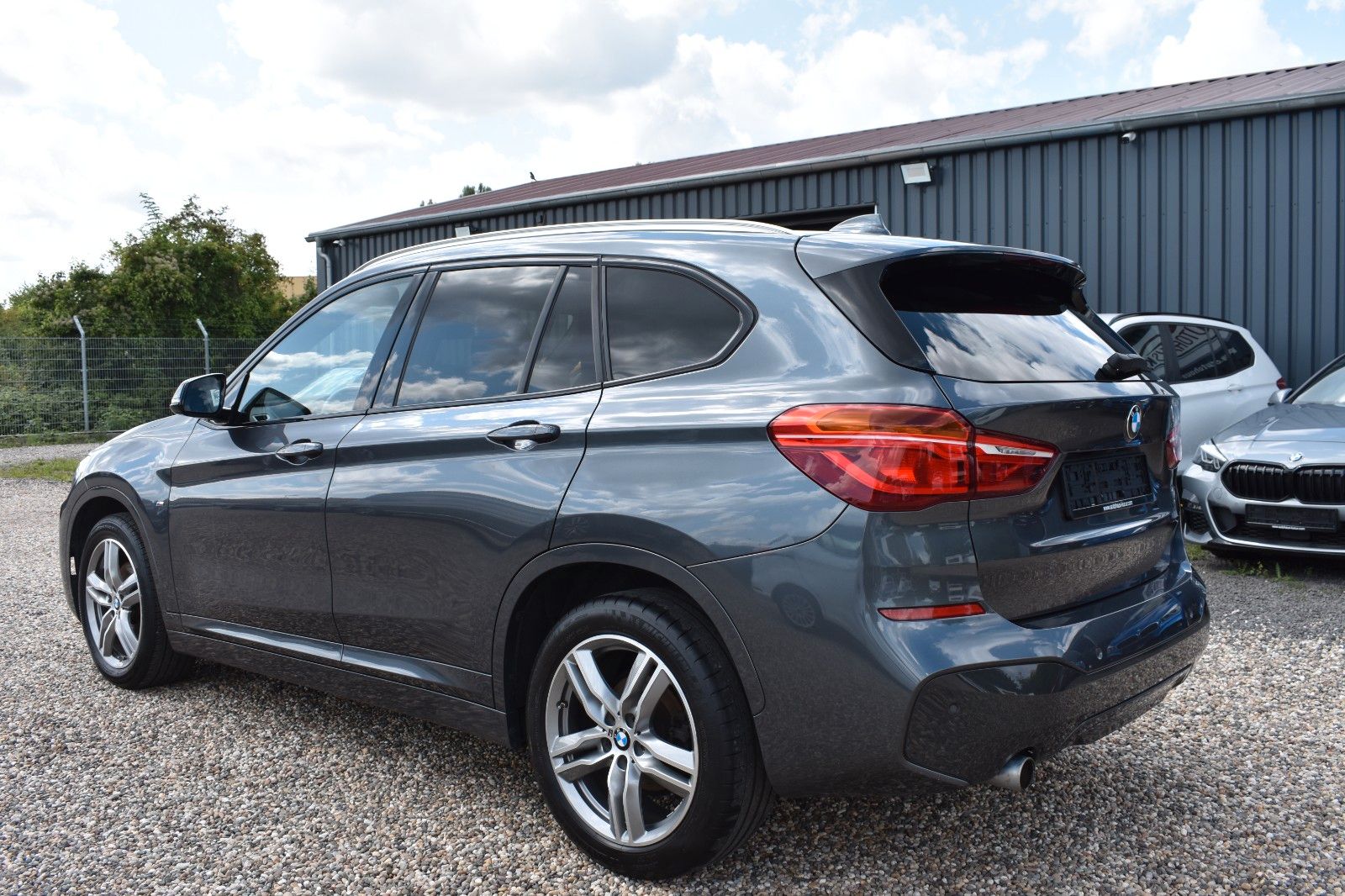 Fahrzeugabbildung BMW X1 Baureihe X1 sDrive 18 d M Sport