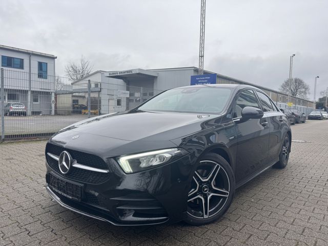 Mercedes-Benz A200 d AMG-LINE Edition 2020