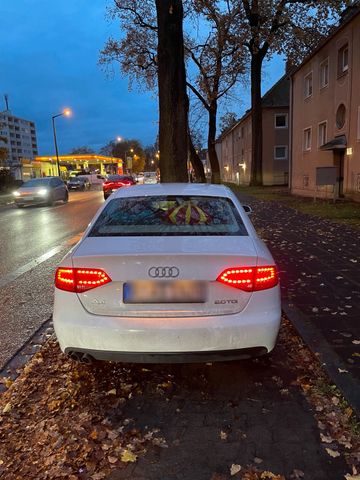 Audi A4 2.0TDI S Line