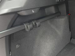 SKODA Karoq Sportline CANTON 4xSHZ AHK 5Jahre Garantie