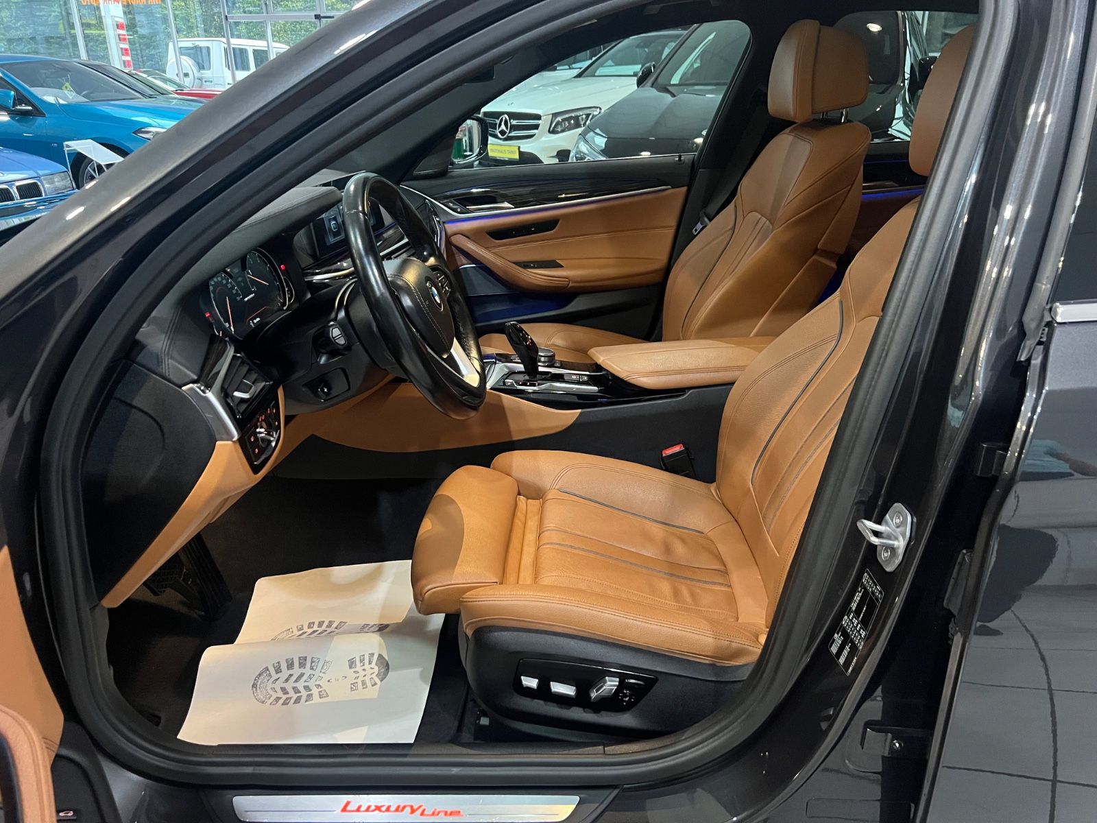 Fahrzeugabbildung BMW 530 d Lim. Luxury Line M Sport optik