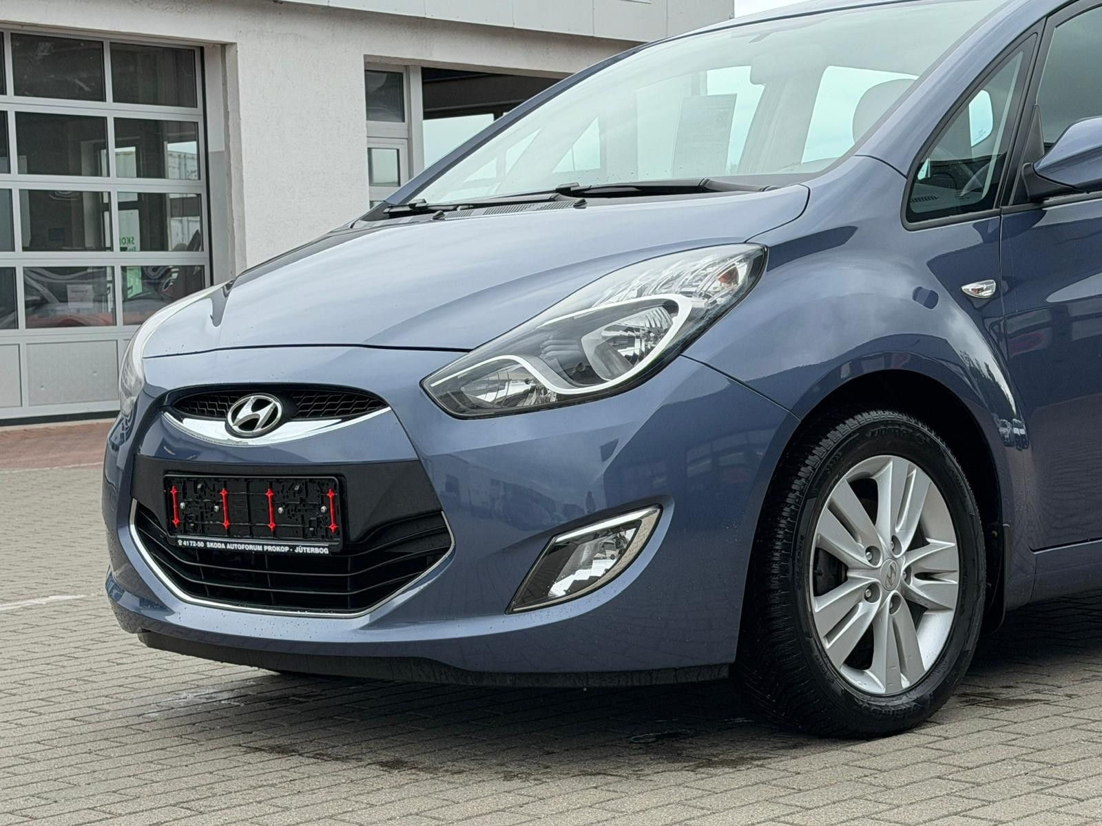 Fahrzeugabbildung Hyundai ix20 1.6 Comfort Navi*Allwetterbereifung