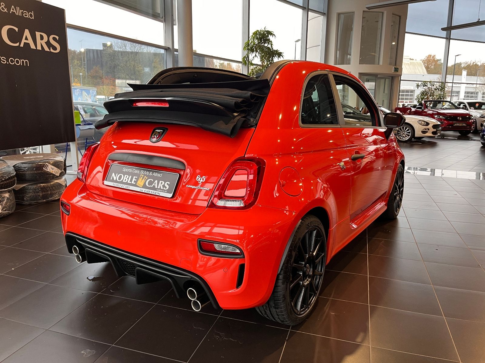 Fahrzeugabbildung Abarth 695C Competizione BEATS NAV CARPLAY