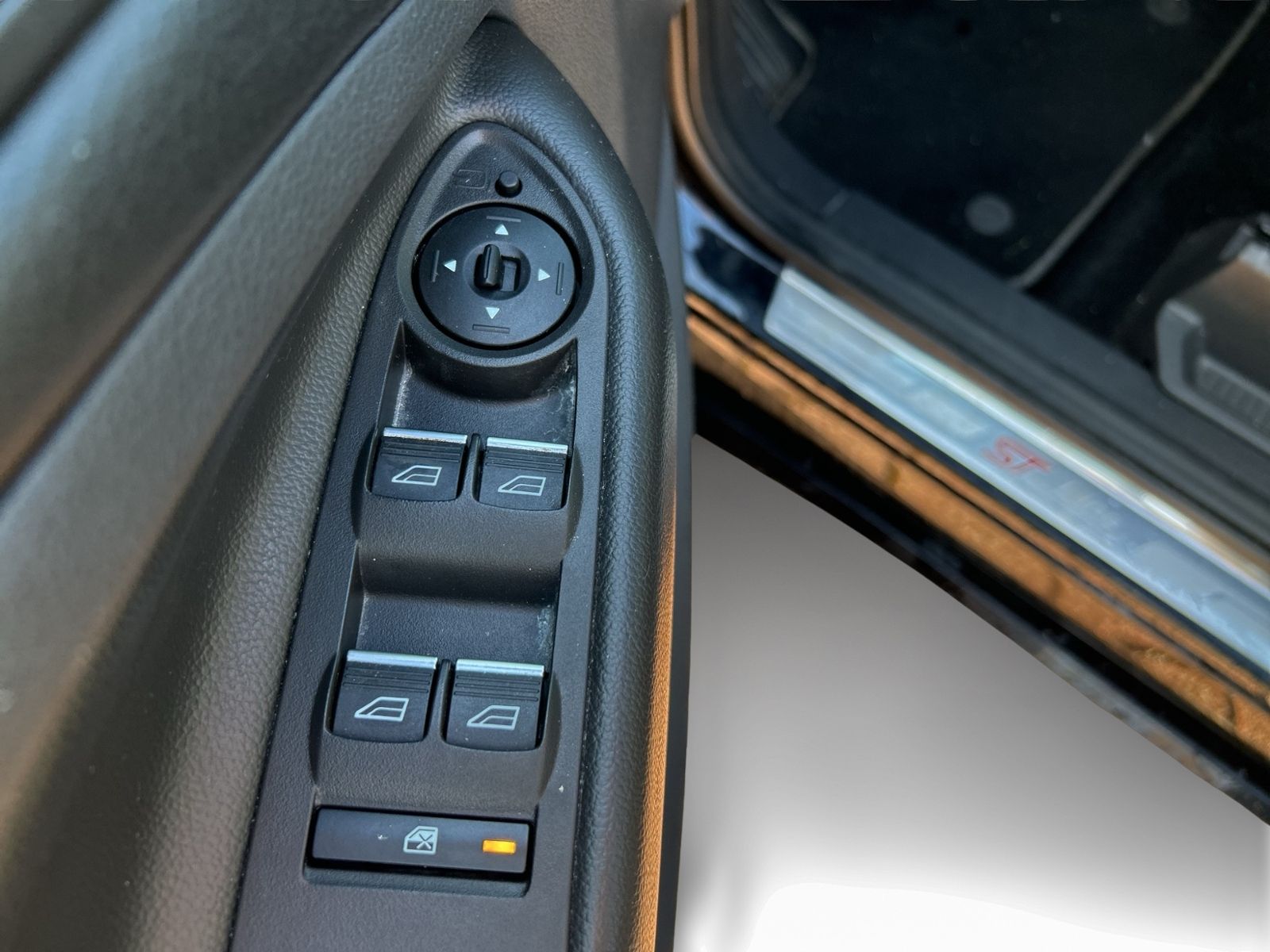 Kuga 1.5 EcoBoost ST-Line, Navi, Bi Xenon, Desig