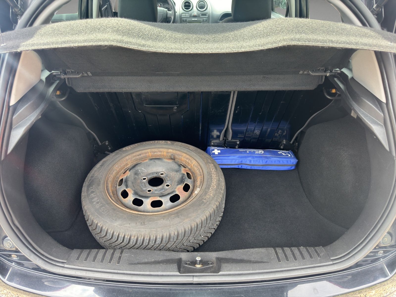 Fahrzeugabbildung Ford Fiesta Fun /Klimaanlage/Servo/Radio/TÜV/HU Neu