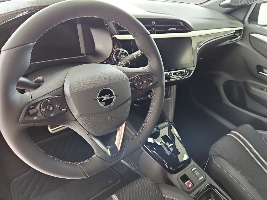 Fahrzeugabbildung Opel Corsa Hybrid GS Winter-Paket/Infotainment-Paket