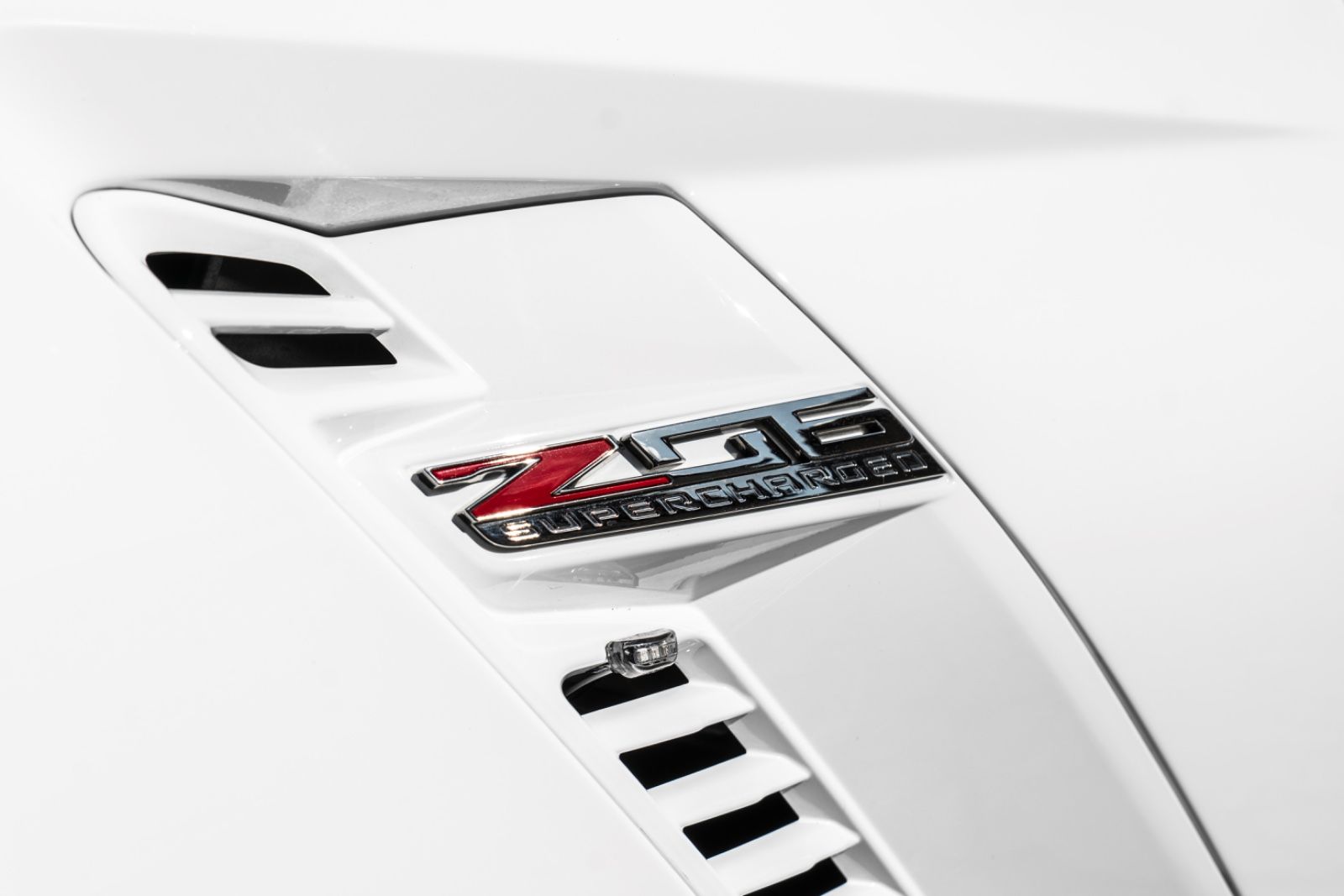 Fahrzeugabbildung Corvette Z06 CABRIOLET 6,2L 2LZ HUD BOSE KAM NAV