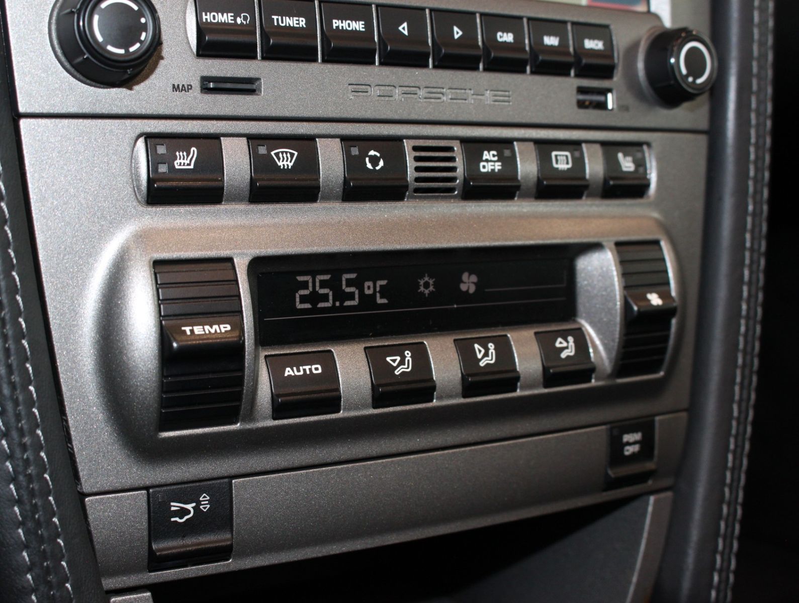 Fahrzeugabbildung Porsche 997 Carrera Targa 4*Bi-Xenon*Navi*Schalter.