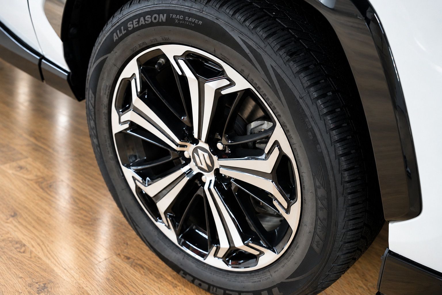 Fahrzeugabbildung Suzuki Across 2.5 Plug-In Hybrid Comfort+ E-Four/ACC/