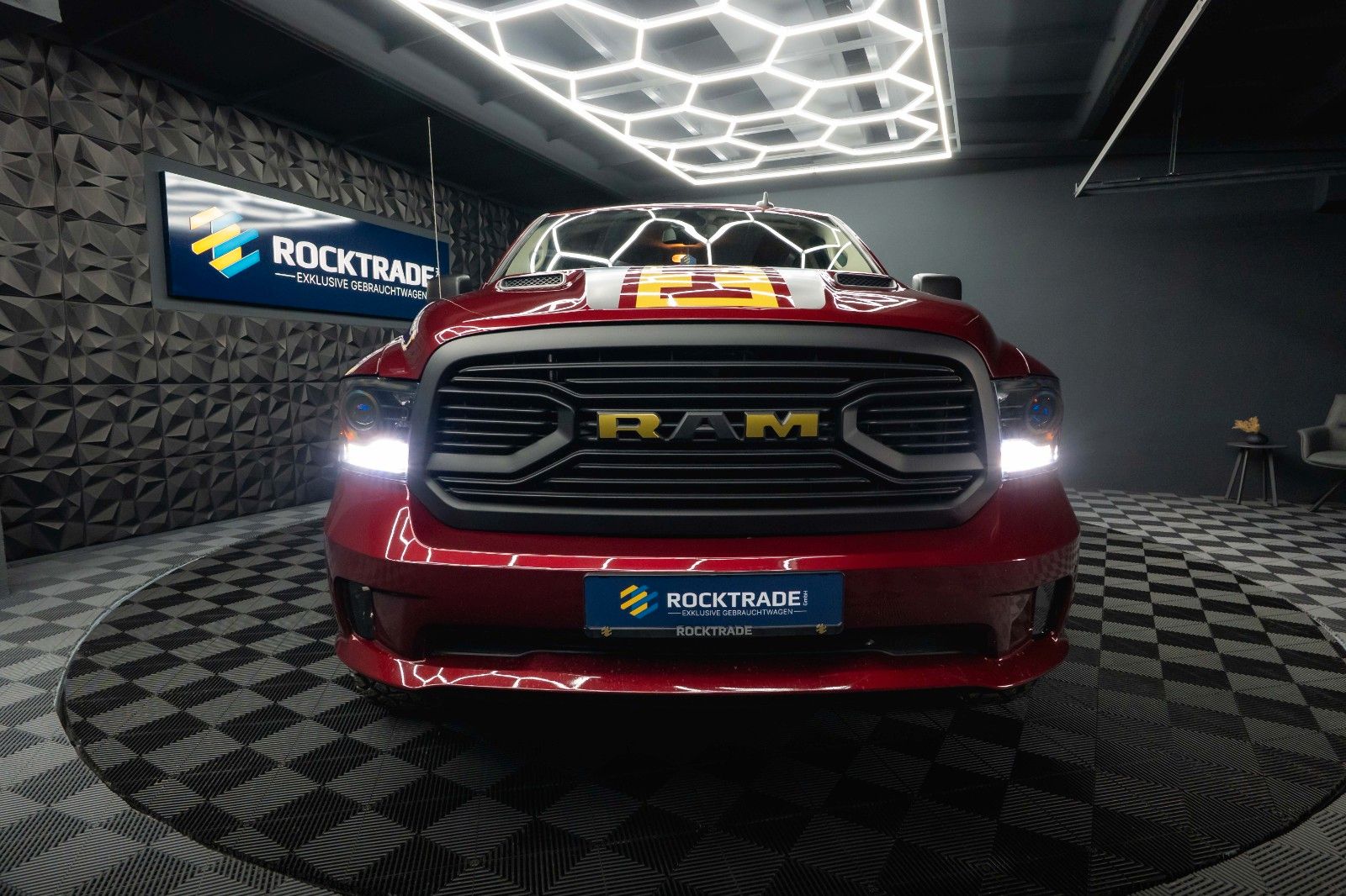 Fahrzeugabbildung Dodge RAM 5.7 V8 HEMI 4x4 OFFROAD Night-Paket *LED*AHK