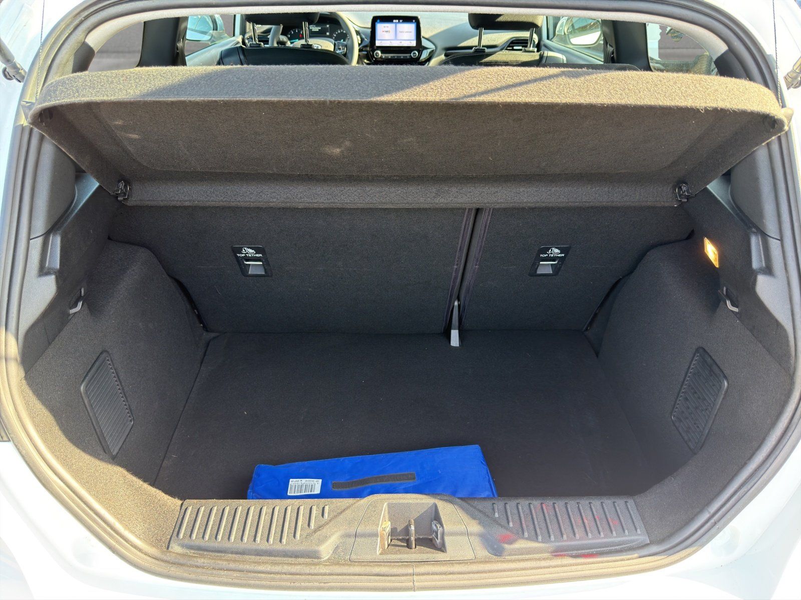 Fahrzeugabbildung Ford Fiesta 1.1 Cool & Connect TEMPOMAT/PDC/KLIMA/DAB