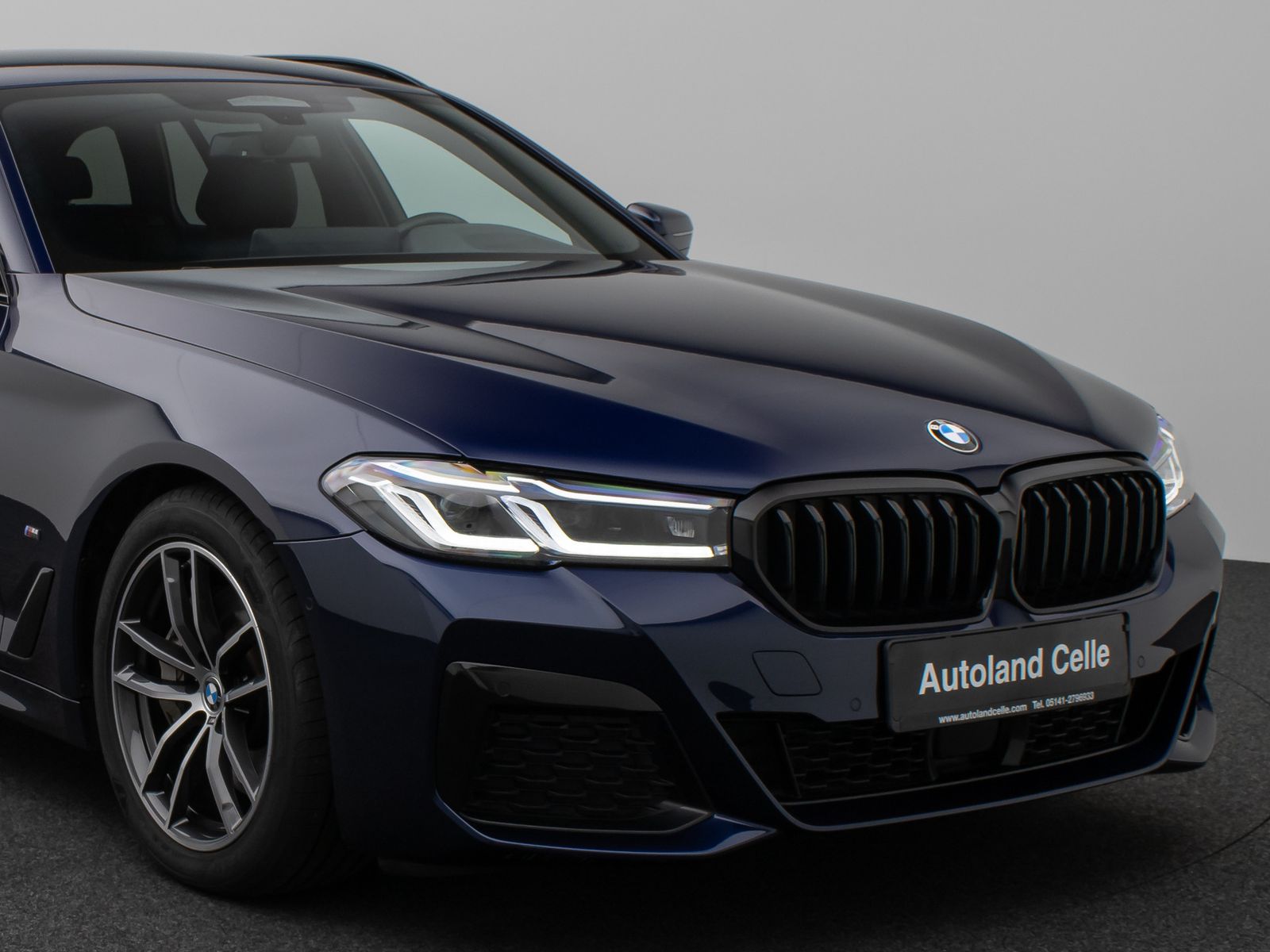 Fahrzeugabbildung BMW 530d xD M Sport Laser HUD DAB H/K ACC AHK Komfor