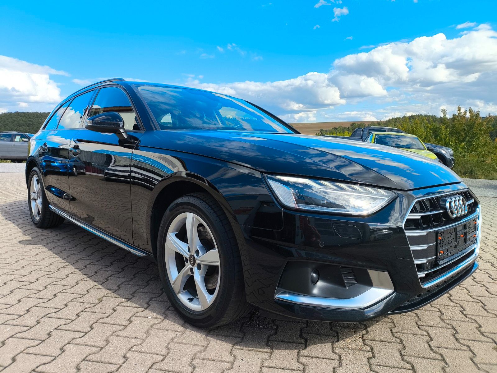 Audi A4 - 1