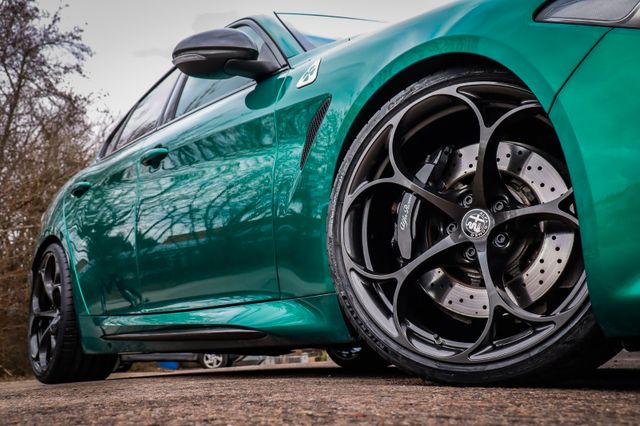 Fahrzeugabbildung Alfa Romeo Giulia 2.9 QV VERDE MONTREAL by Zeisberg Corse