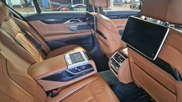 BMW 730 - 9
