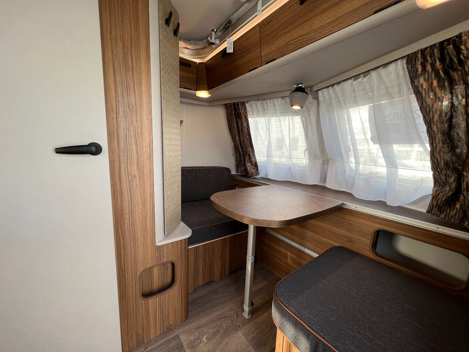 Fahrzeugabbildung HYMER / ERIBA / HYMERCAR Touring 430 - 5.494€ sparen!