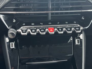 Peugeot 2008 PureTech 130 Allure | AHK - RCam - Navi