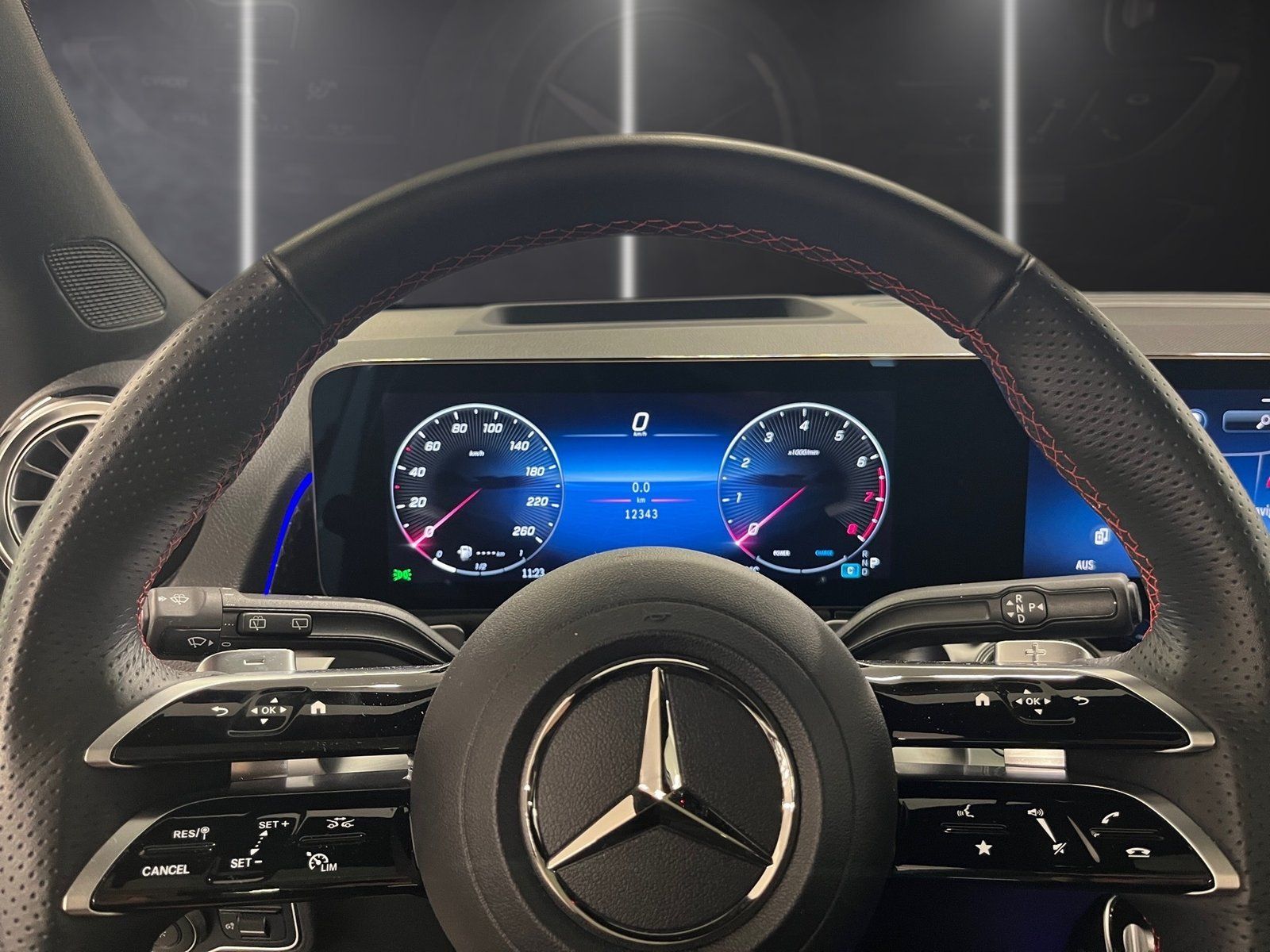 Fahrzeugabbildung Mercedes-Benz GLB 250 4M AMG Plus*Pano*HUD*360°*Multibeam*Memo