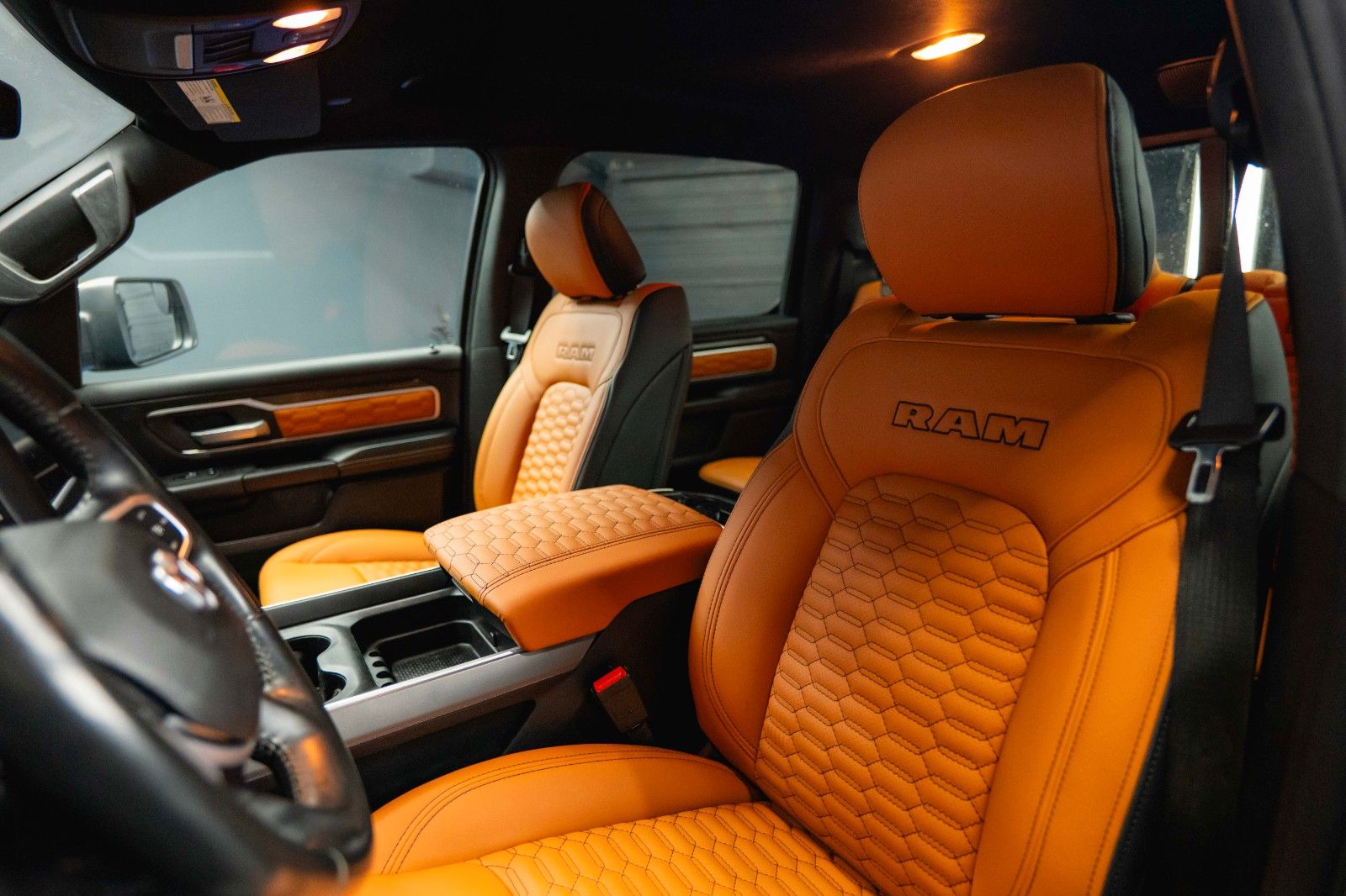 Fahrzeugabbildung Dodge RAM 5.7 V8 HEMI 4x4 COPPERHEAD Offroad LONGBED