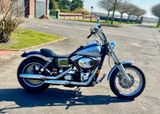 Harley-Davidson FXDWG mit Heckumbau und Supertrapp