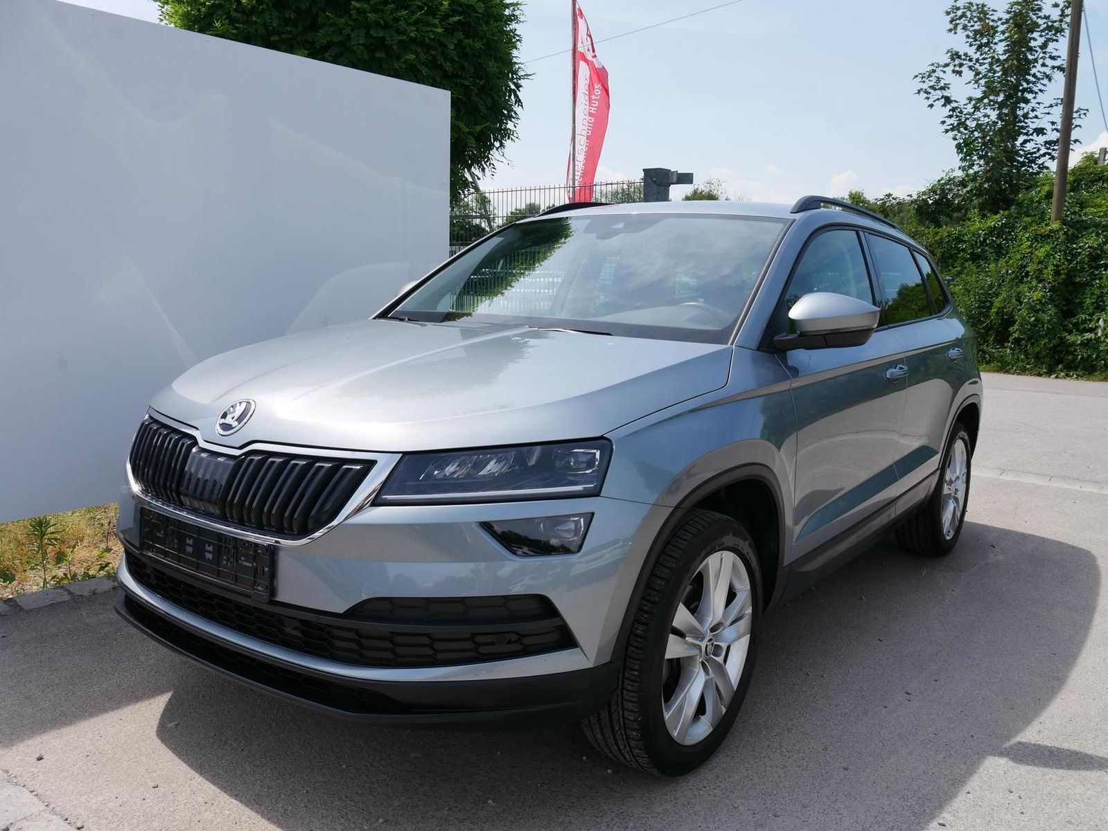 Skoda Karoq STYLE 1.5 DSG*NAVI*PDC*KAMERA*LED*SHZ*TEMP imagem 2