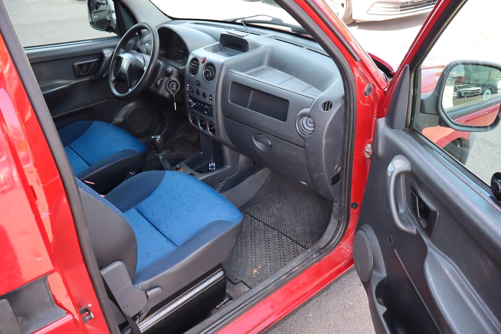 Peugeot Partner 2.0 HDI 190 C Komfort Kasten TÜV 10/25